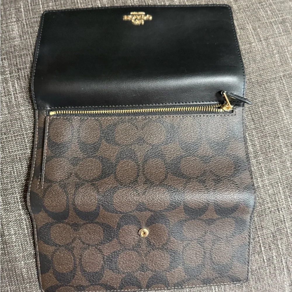 Coach Black and Brown Signature Trifold Wallet - Picture 2 of 4